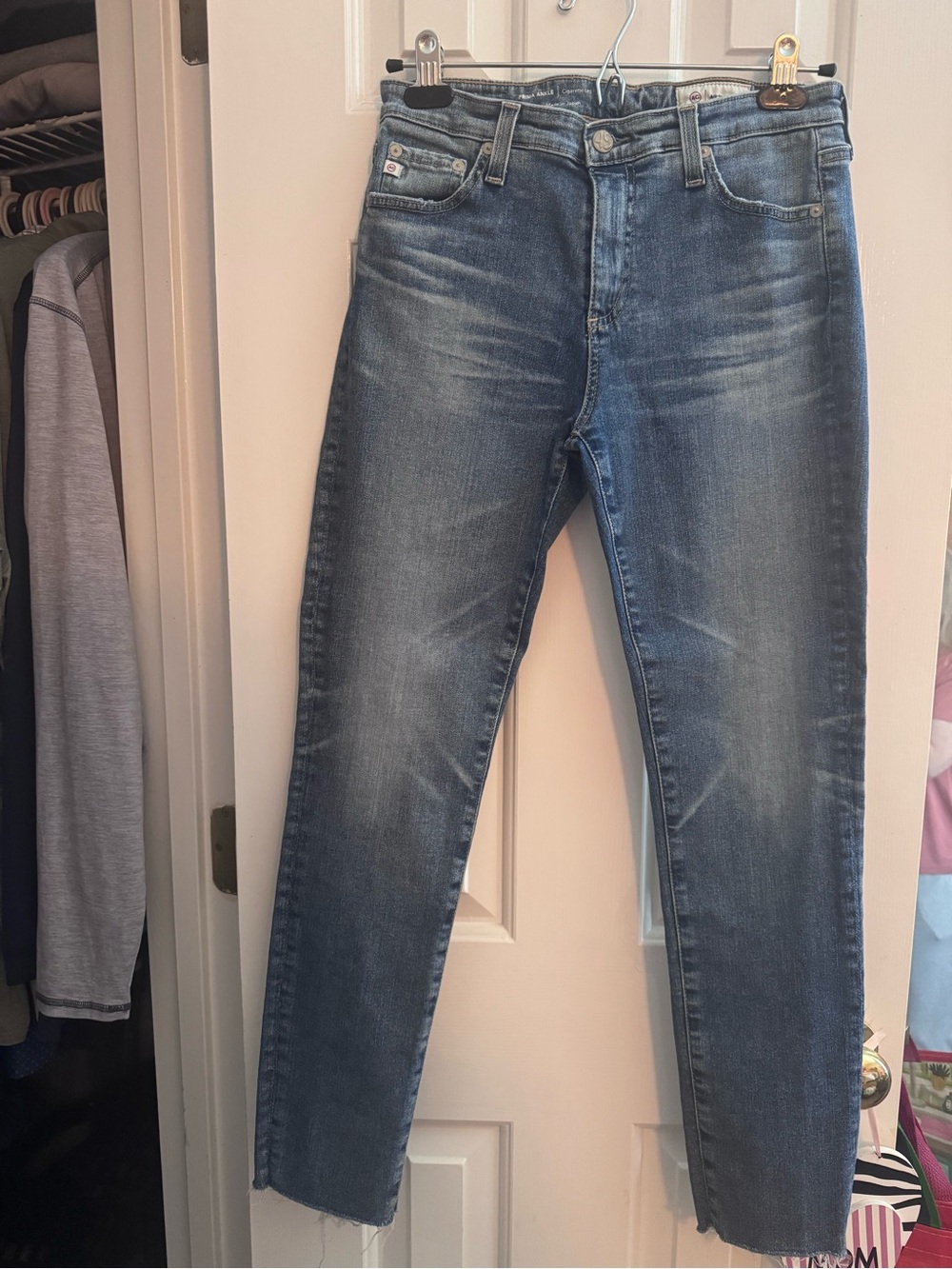 AG Denim Women’s Frayed Hem Skinny Jean Size 28